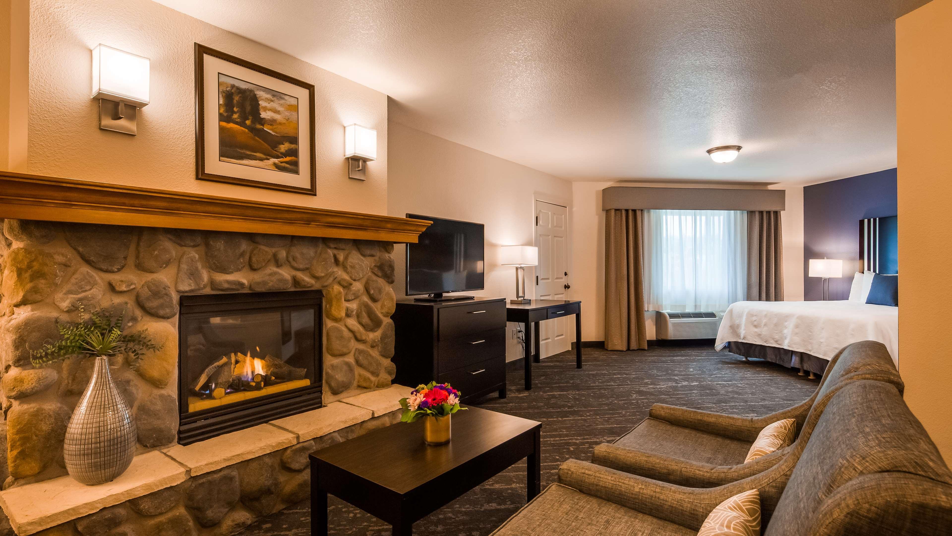 Best Western Plus Edmonds Harbor Inn Exterior foto