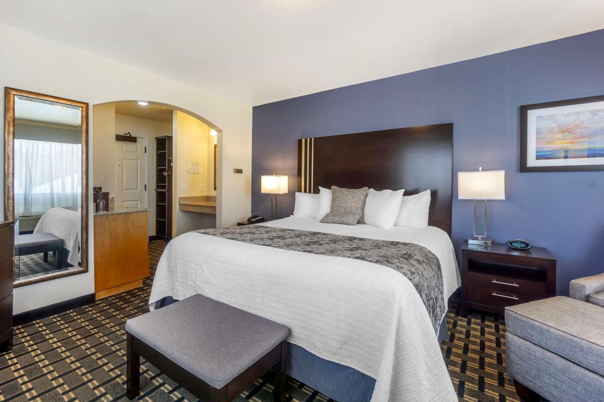 Best Western Plus Edmonds Harbor Inn Exterior foto